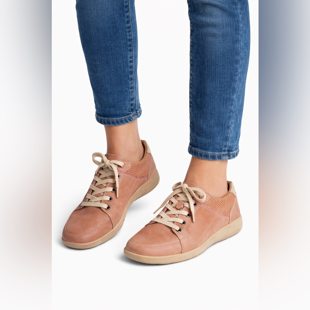 Cobb Hill Pink Leather Sneakers Womens 7.5 Comfort Shoes Solid‎ CH9550 7 1/2 W
